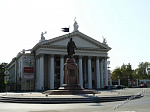 Новый Экспериментальный Театр. Памятник Александру Невскому